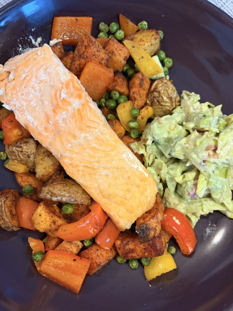 Ofenlachs mit Karoffeln und Gemüse
